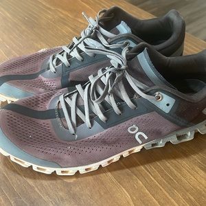 On Running Shoes Mens size 11